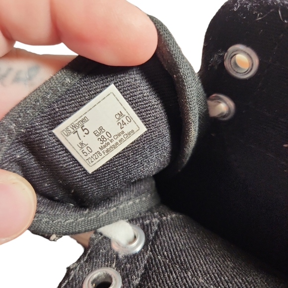 Vans Classic Black & White Hightops - Picture 7 of 8